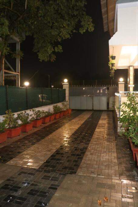 Stayhaven Aqua With Pvt Theatre & Pool Mumbai Kültér fotó