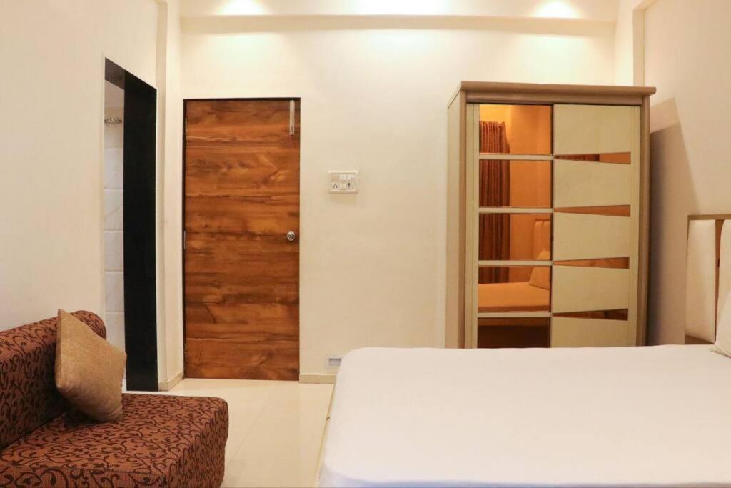 Stayhaven Aqua With Pvt Theatre & Pool Mumbai Kültér fotó